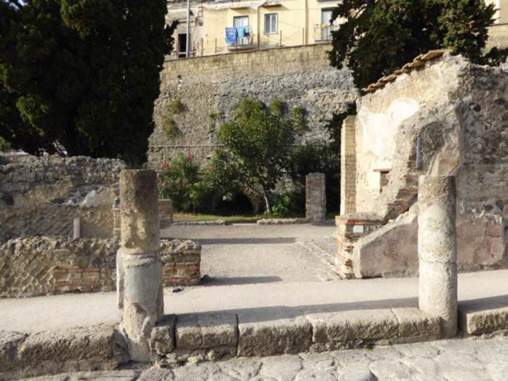 II.3 Herculaneum, October 2014. Looking west towards entrance doorway. Photo courtesy of Michael Binns.